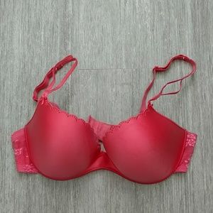 Aerie "Jennifer" bra 36C scalloped coral color